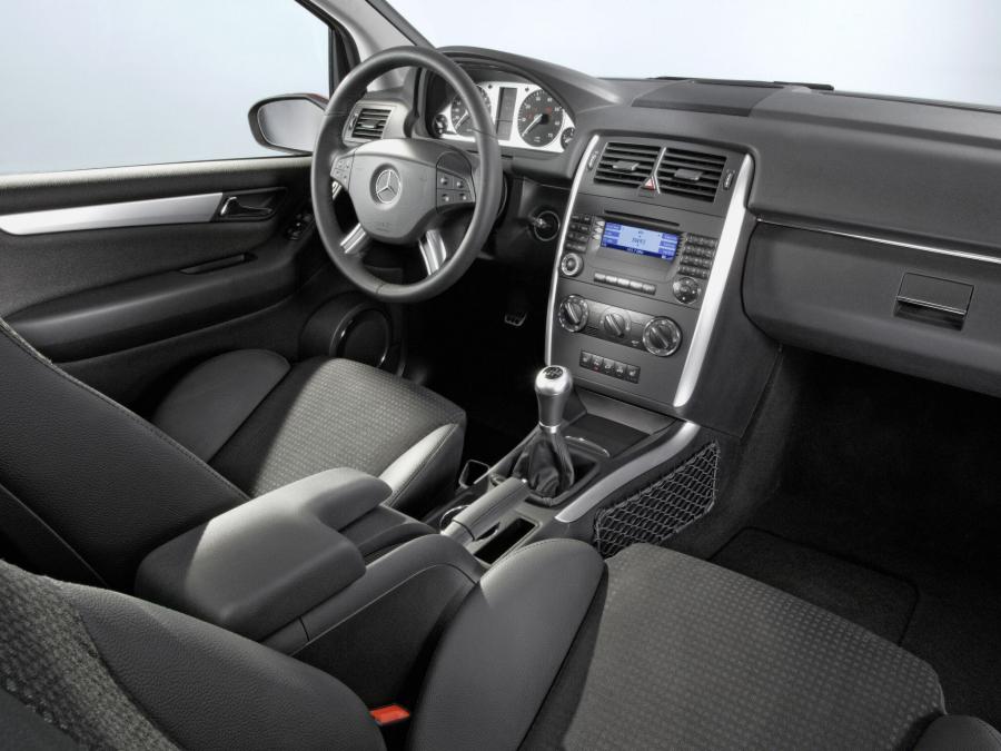  Mercedes-Benz B200 Turbo 2005 года  (фото 10 из 27)
